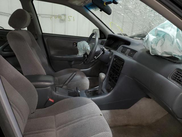 Photo 5 from auction – 2001 TOYOTA CAMRY LE with VIN 4T1BF28K71U117802