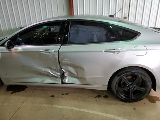 Photo 9 from auction – 2016 FORD FUSION SE with VIN 3FA6P0HD4GR114029