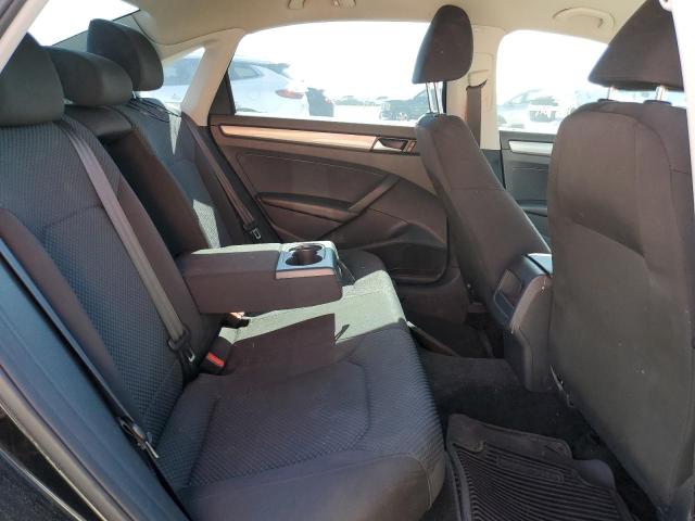 Photo 6 from auction – 2015 VOLKSWAGEN PASSAT S with VIN 1VWAS7A3XFC066043