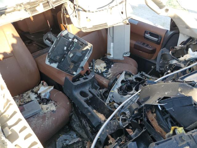Photo 5 from auction – 2015 TOYOTA SEQUOIA PL with VIN 5TDYY5G17FS056451