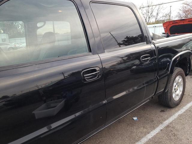Photo 9 from auction – 2005 CHEVROLET SILVERADO with VIN 2GCEK13T551288010