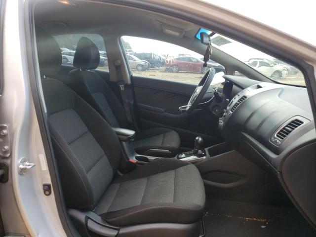 Photo 5 from auction – 2017 KIA FORTE LX with VIN 3KPFK4A72HE097261