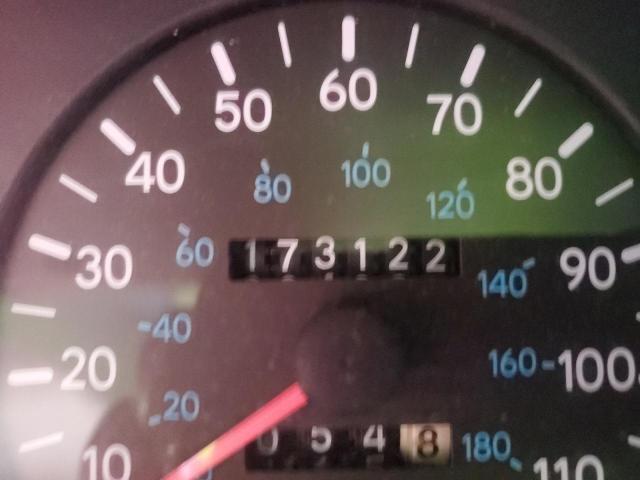 Photo 8 from auction – 1996 GEO PRIZM BASE with VIN 1Y1SK5261TZ065940