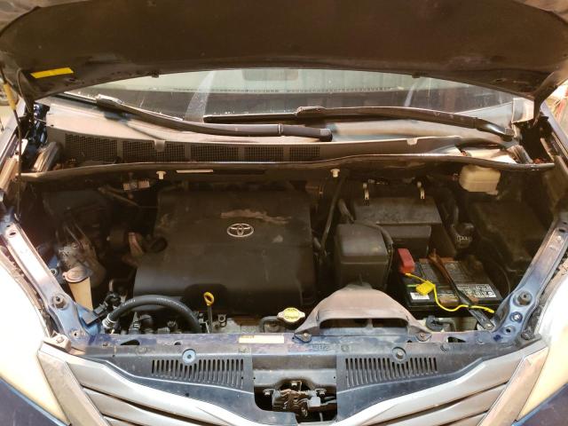 Photo 7 from auction – 2011 TOYOTA SIENNA XLE with VIN 5TDYK3DCXBS153598