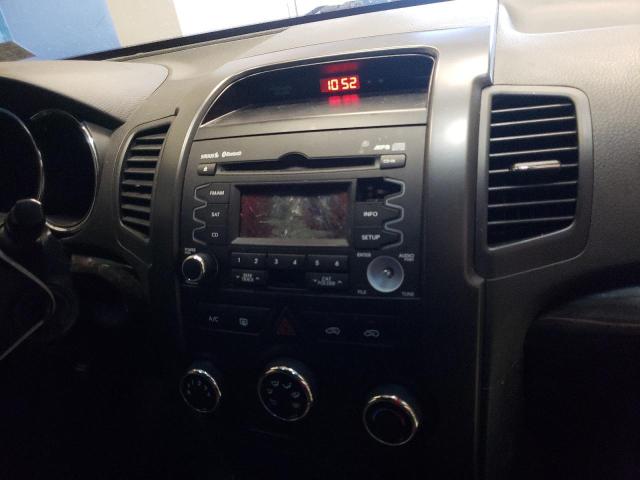 Photo 9 from auction – 2013 KIA SORENTO LX with VIN 5XYKTCA61DG341816