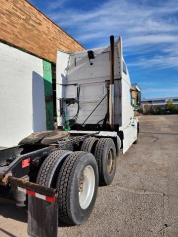 Photo 4 from auction – 2015 VOLVO VN VNL with VIN 4V4NC9EG2FN178337