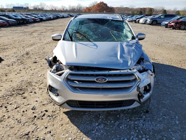 Photo 9 from auction – 2017 FORD ESCAPE SE with VIN 1FMCU9GD9HUD27821