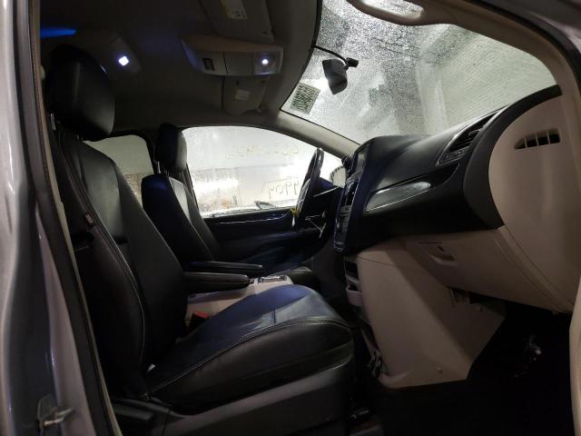 Photo 5 from auction – 2013 CHRYSLER TOWN & COU with VIN 2C4RC1BG4DR657149