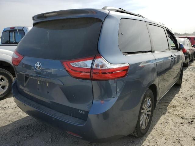 Photo 4 from auction – 2017 TOYOTA SIENNA XLE with VIN 5TDYZ3DC0HS849813