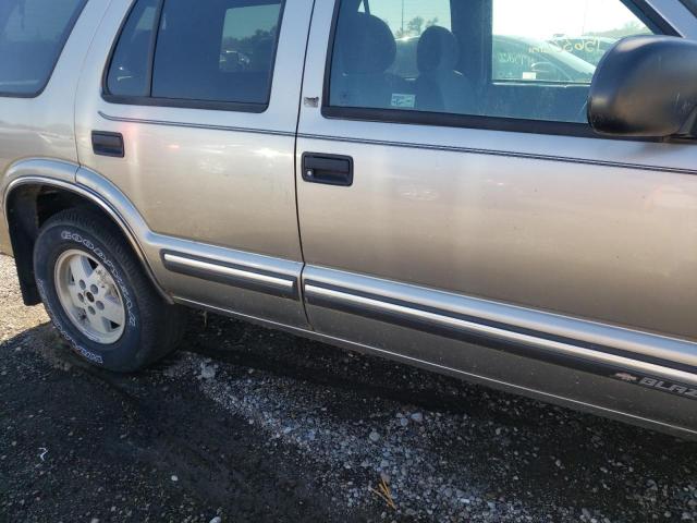 Photo 9 from auction – 2001 CHEVROLET BLAZER with VIN 1GNDT13W712123001