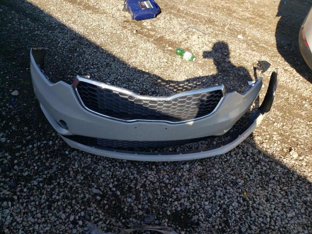 Photo 9 from auction – 2016 KIA FORTE LX with VIN KNAFK4A6XE5135508