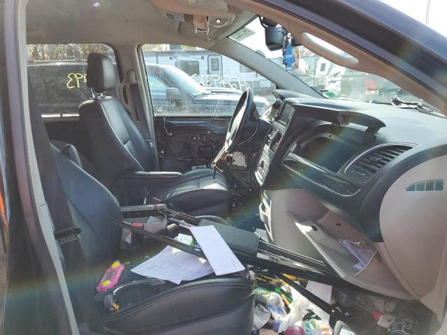Photo 5 from auction – 2015 CHRYSLER TOWN & COU with VIN 2C4RC1CG4FR662434