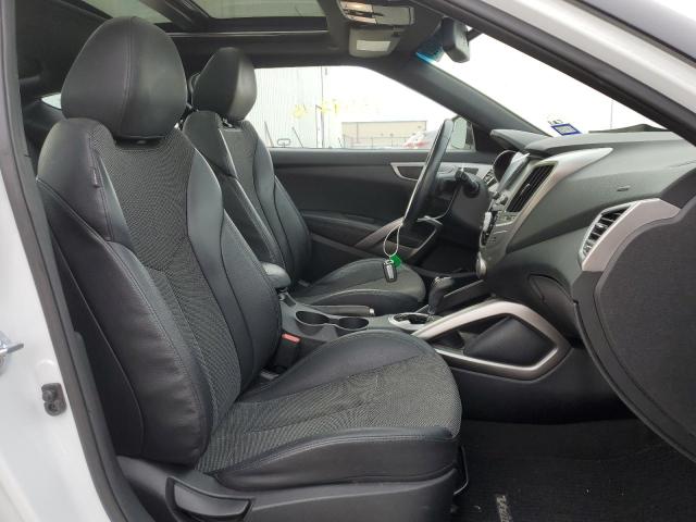 Photo 5 from auction – 2016 HYUNDAI VELOSTER with VIN KMHTC6AD5GU296933