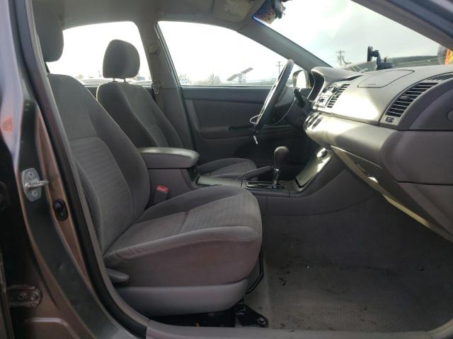 Photo 5 from auction – 2005 TOYOTA CAMRY LE with VIN 4T1BE32K85U945610