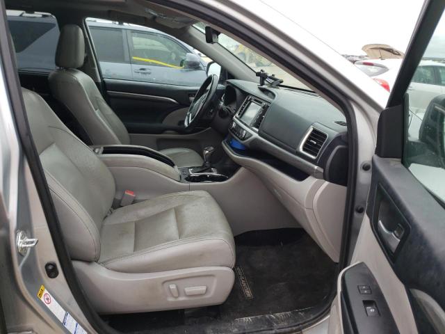 Photo 5 from auction – 2017 TOYOTA HIGHLANDER with VIN 5TDDGRFH3HS034571
