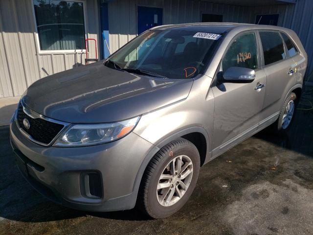 Photo 2 from auction – 2015 KIA SORENTO LX with VIN 5XYKT3A64FG593174