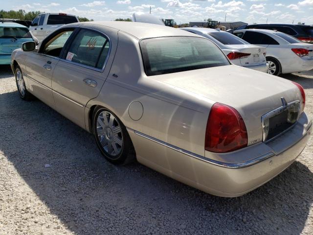 Photo 3 from auction – 2003 LINCOLN TOWN CAR C with VIN 1LNHM83W93Y651277