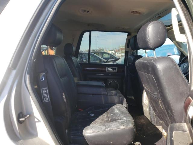 Photo 6 from auction – 2003 LINCOLN NAVIGATOR with VIN 5LMFU28R33LJ40004
