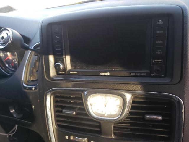 Photo 9 from auction – 2016 CHRYSLER TOWN & COU with VIN 2C4RC1BG8GR297338