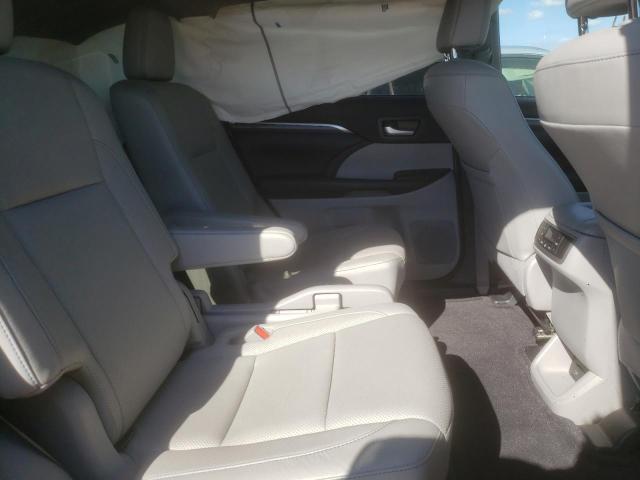 Photo 6 from auction – 2019 TOYOTA HIGHLANDER with VIN 5TDYZRFH9KS318676