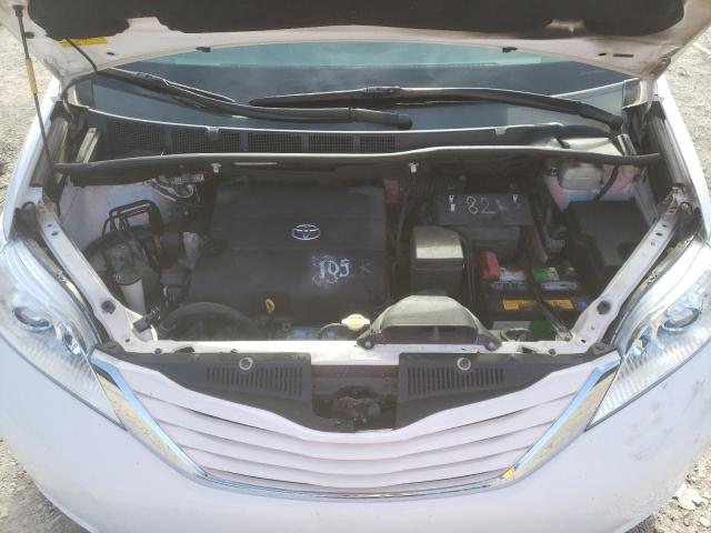 Photo 7 from auction – 2015 TOYOTA SIENNA LE with VIN 5TDKK3DCXFS623916
