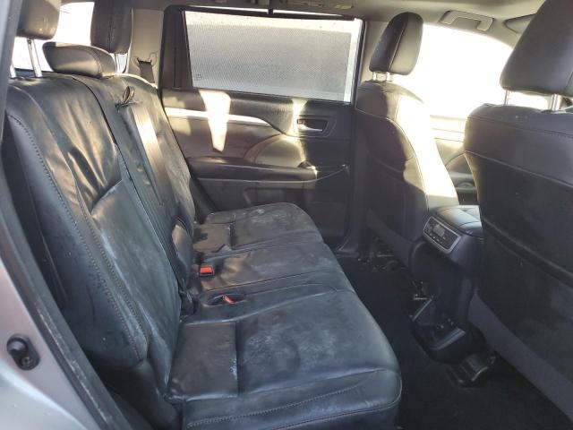 Photo 6 from auction – 2018 TOYOTA HIGHLANDER with VIN 5TDJZRFH0JS842444