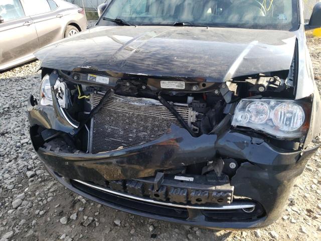 Photo 9 from auction – 2016 CHRYSLER TOWN & COU with VIN 2C4RC1BG2GR255411