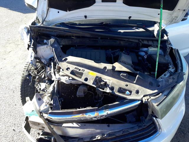 Photo 7 from auction – 2015 TOYOTA HIGHLANDER with VIN 5TDZKRFH3FS111442