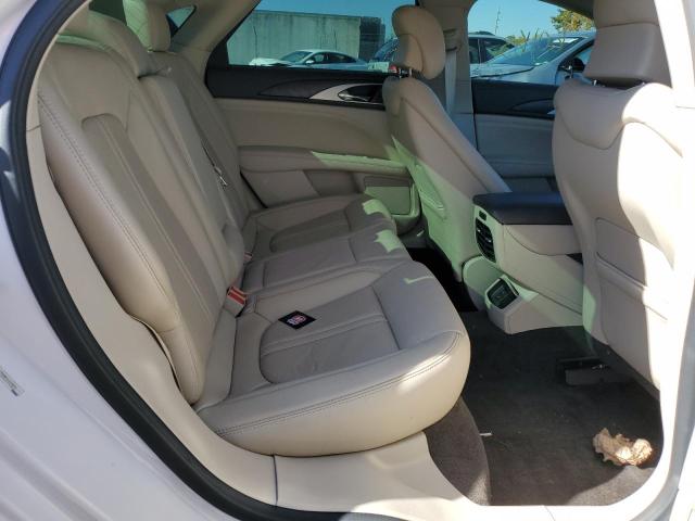 Photo 6 from auction – 2017 LINCOLN MKZ RESERV with VIN 3LN6L5F91HR602305