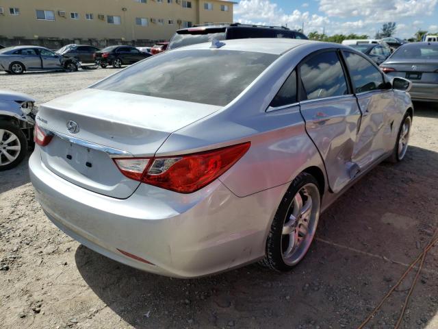 Photo 4 from auction – 2011 HYUNDAI SONATA with VIN 5NPEB4ACXBH135685