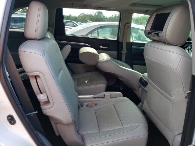 Photo 6 from auction – 2017 TOYOTA HIGHLANDER with VIN 5TDDZRFH0HS402148