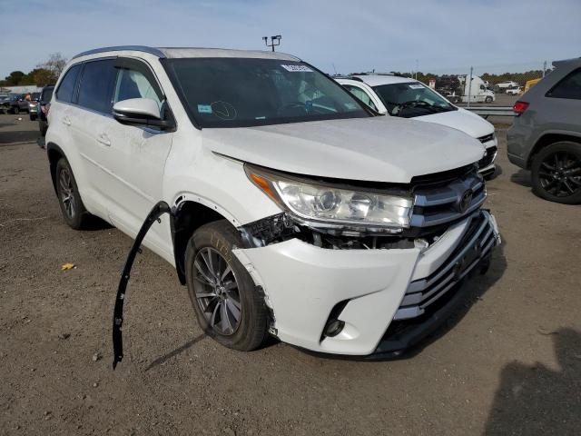 TOYOTA HIGHLANDER 2018 with VIN 5TDJZRFH1JS878448 - Photo from auction