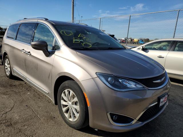 CHRYSLER PACIFICA T 2018 with VIN 2C4RC1BG8JR254013 - Photo from auction