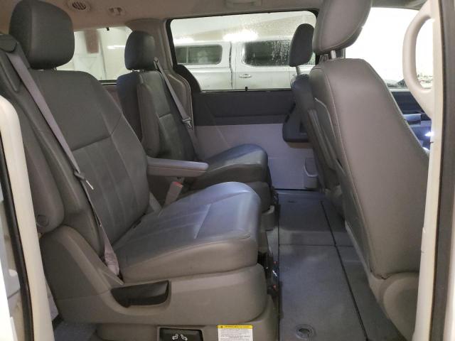 Photo 6 from auction – 2008 CHRYSLER TOWN & COU with VIN 2A8HR54P18R796829