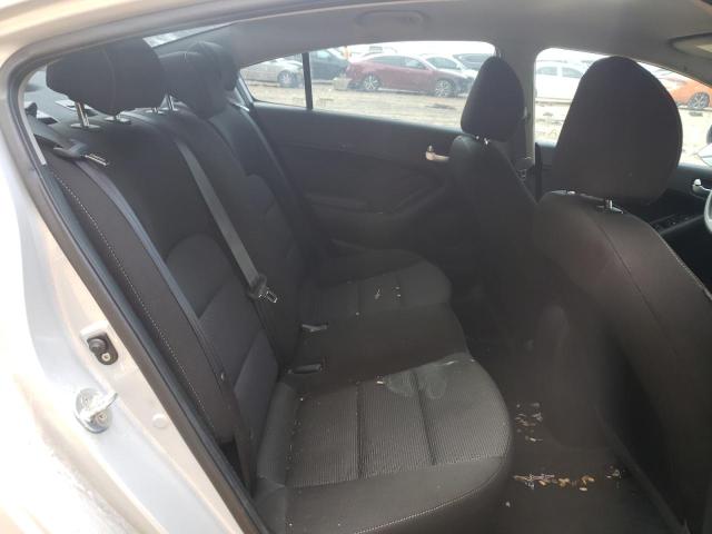 Photo 6 from auction – 2017 KIA FORTE LX with VIN 3KPFK4A72HE097261