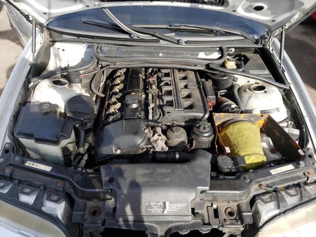 Photo 7 from auction – 2001 BMW 330 CI with VIN WBABN534X1JU24462