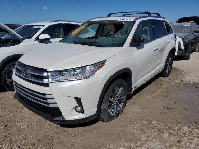 Photo 2 from auction – 2017 TOYOTA HIGHLANDER with VIN 5TDKZRFH6HS507820