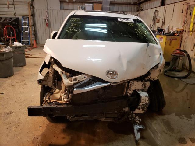 Photo 9 from auction – 2015 TOYOTA SIENNA XLE with VIN 5TDYK3DC2FS566217