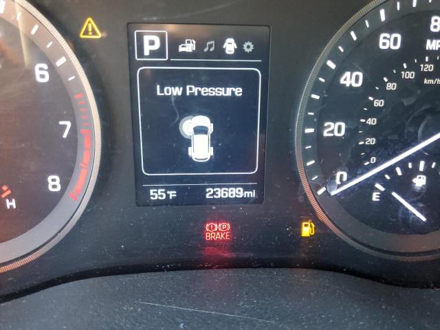 Photo 8 from auction – 2018 HYUNDAI TUCSON SE with VIN KM8J2CA49JU681640