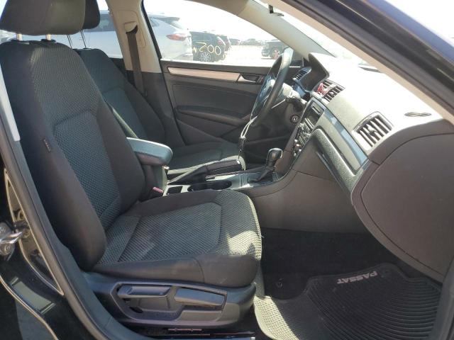 Photo 5 from auction – 2015 VOLKSWAGEN PASSAT S with VIN 1VWAS7A3XFC066043
