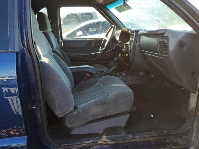 Photo 5 from auction – 2002 CHEVROLET BLAZER with VIN 1GNCT18W12K167341