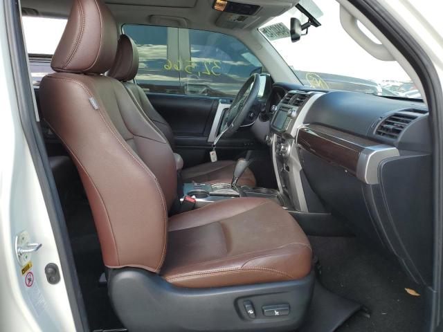 Photo 5 from auction – 2018 TOYOTA 4RUNNER SR with VIN JTEZU5JR9J5188572