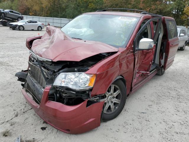 Photo 2 from auction – 2010 CHRYSLER TOWN & COU with VIN 2A4RR8DX4AR436631