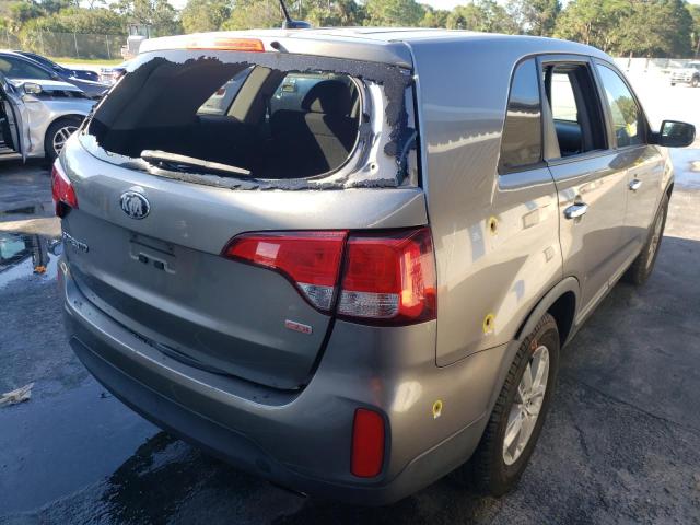 Photo 4 from auction – 2015 KIA SORENTO LX with VIN 5XYKT3A64FG593174