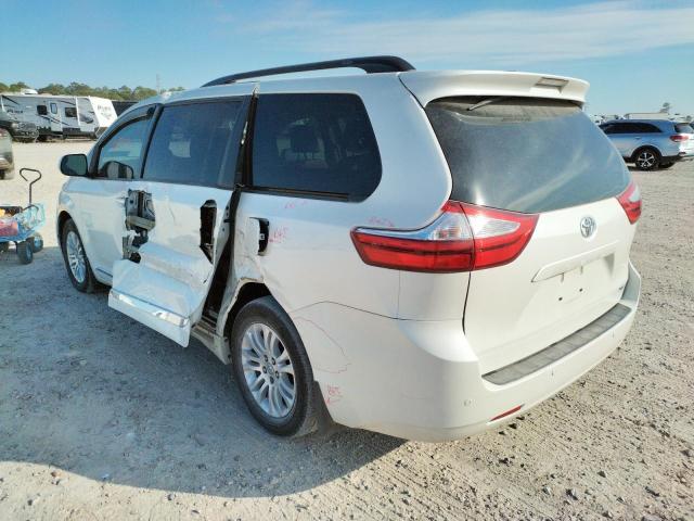Photo 3 from auction – 2017 TOYOTA SIENNA XLE with VIN 5TDYZ3DC9HS894166
