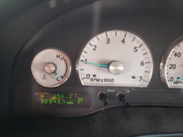 Photo 8 from auction – 2004 FORD THUNDERBIR with VIN 1FAHP60A74Y103861