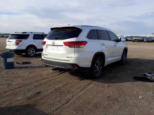 Photo 4 from auction – 2017 TOYOTA HIGHLANDER with VIN 5TDJZRFH8HS399583