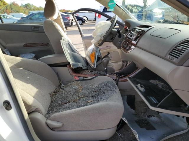 Photo 5 from auction – 2004 TOYOTA CAMRY LE with VIN JTDBE32K540285262