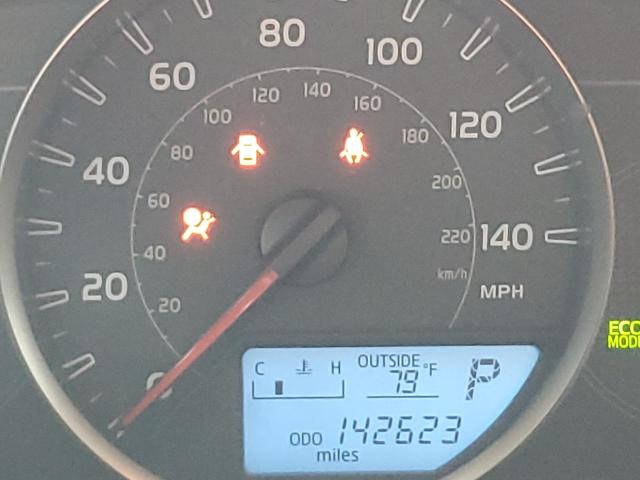 Photo 8 from auction – 2015 TOYOTA RAV4 XLE with VIN JTMWFREV0FJ036193