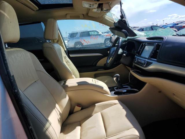 Photo 5 from auction – 2017 TOYOTA HIGHLANDER with VIN 5TDKZRFH6HS507820